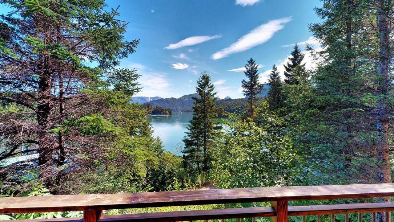 Stillpoint Lodge - All-Inclusive Halibut Cove Exteriér fotografie