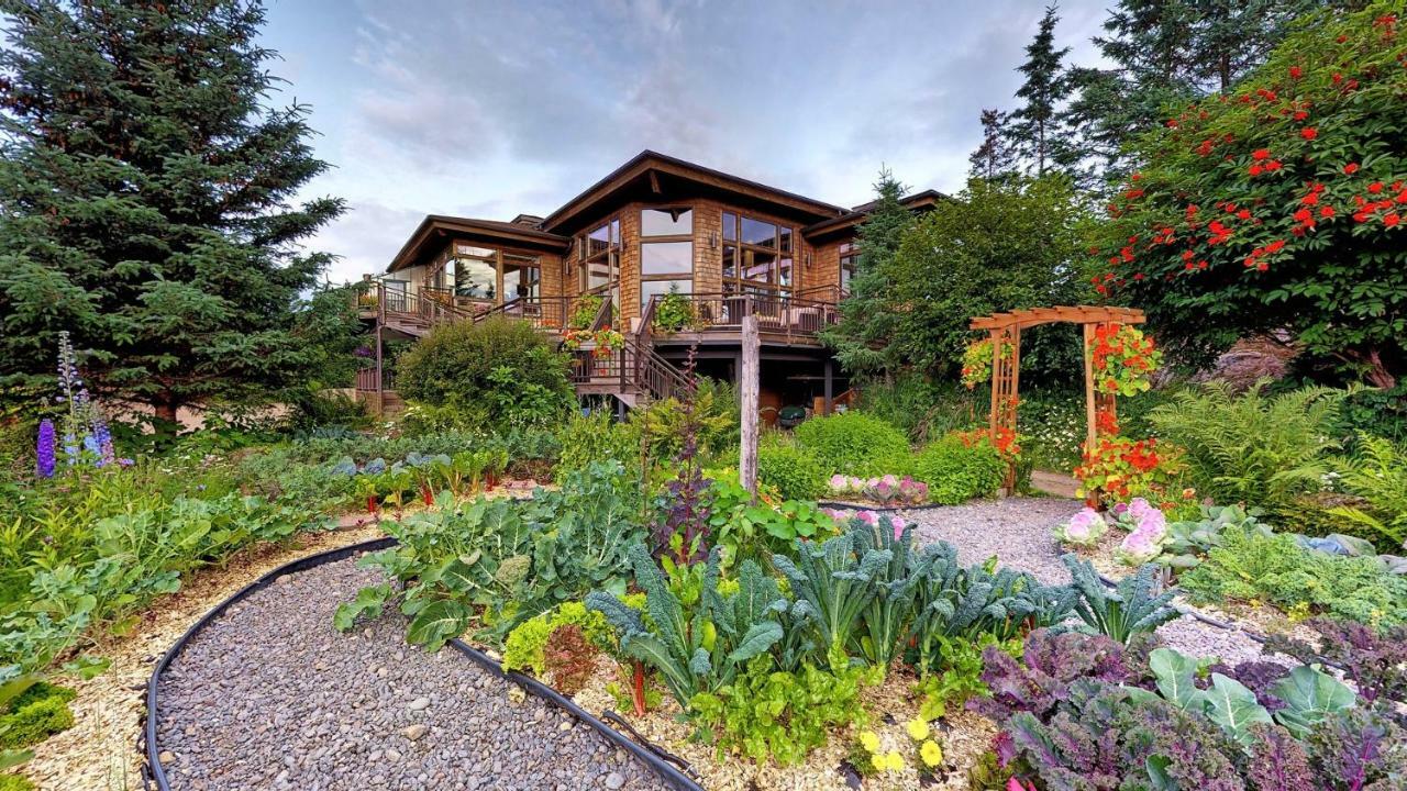 Stillpoint Lodge - All-Inclusive Halibut Cove Exteriér fotografie