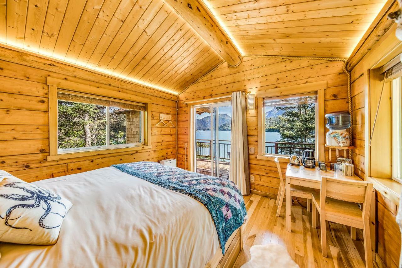 Stillpoint Lodge - All-Inclusive Halibut Cove Exteriér fotografie