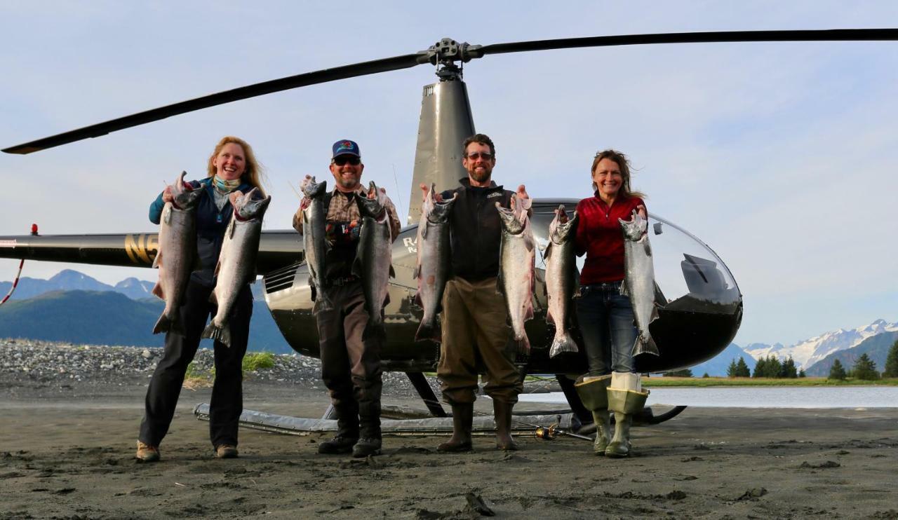 Stillpoint Lodge - All-Inclusive Halibut Cove Exteriér fotografie